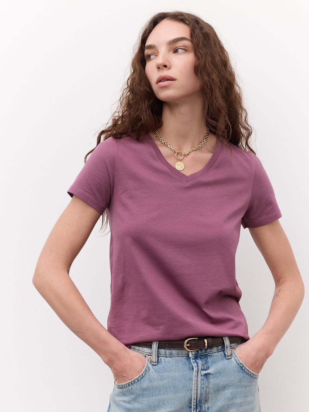 חולצת בית ספר בייסיק V