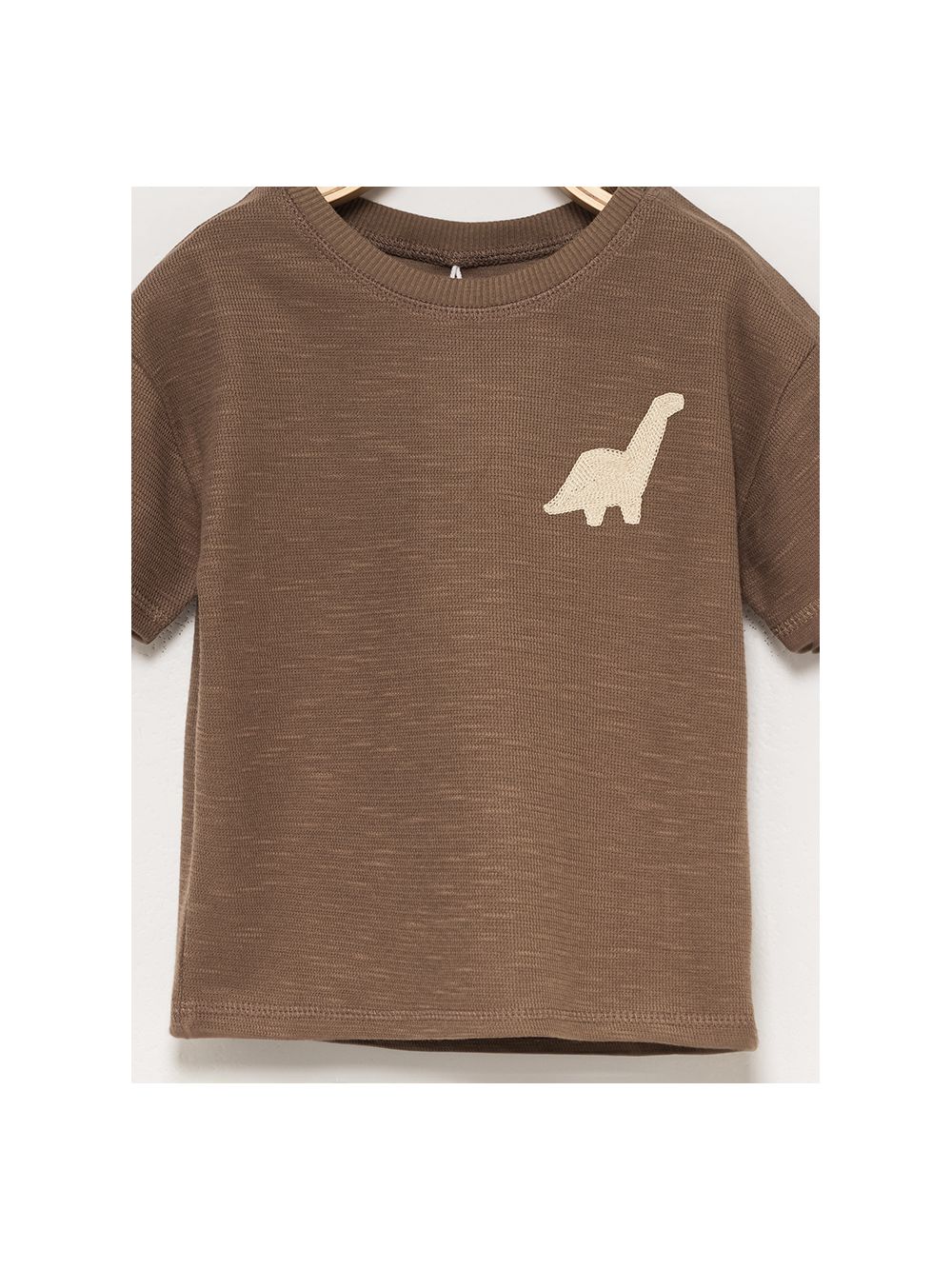 טי-שירט טקסטורה רקומה