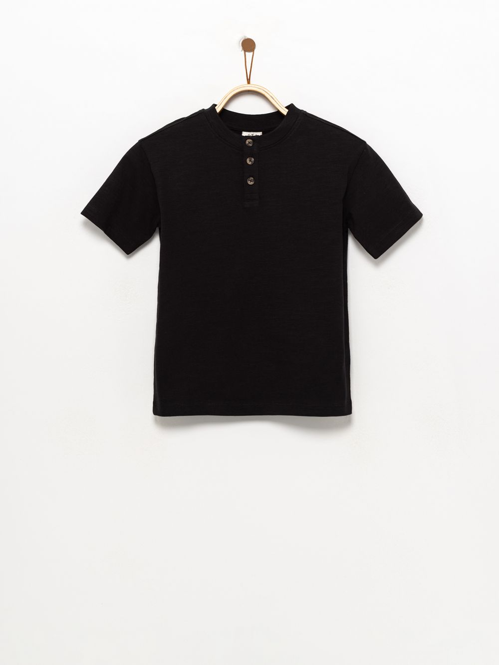 חולצת טי עם שינה