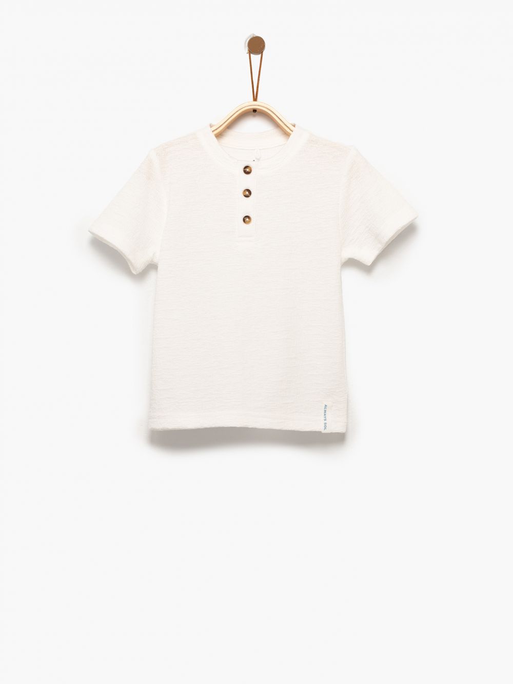 חולצת טי עם שינה