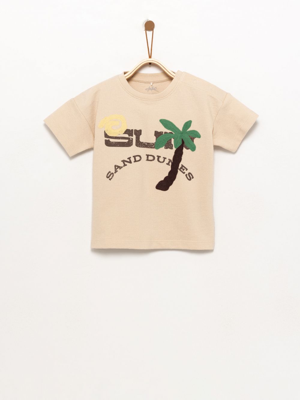 טי שירט עם טקסטורה