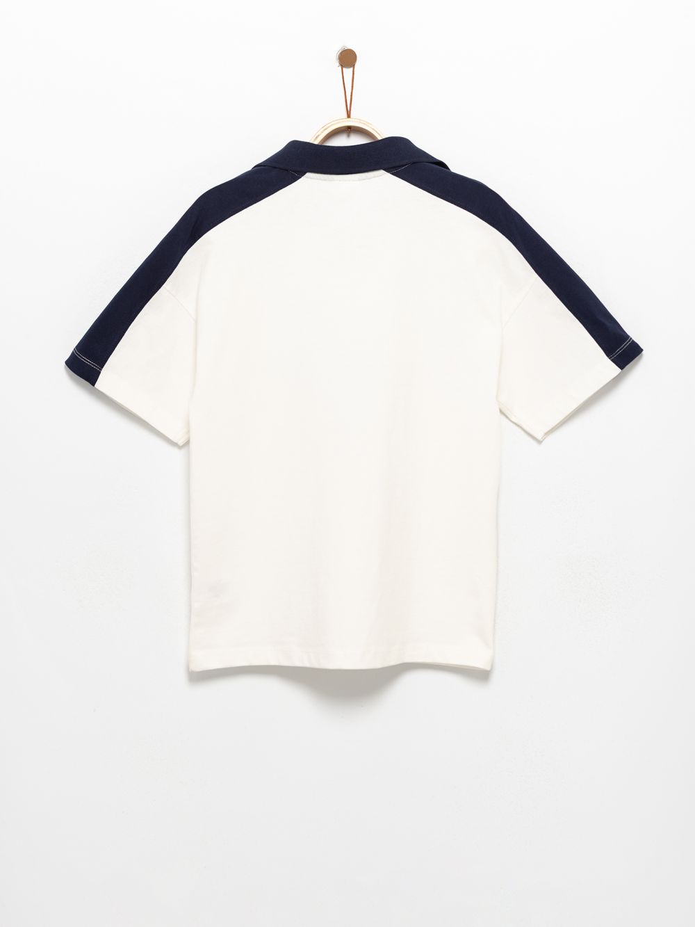 פולו עם חתכים