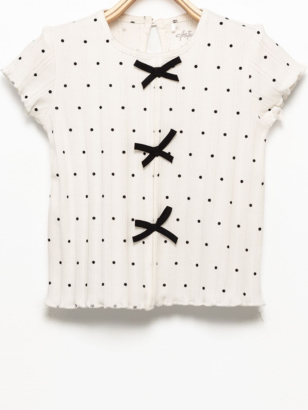 טישרט עם פפיונים