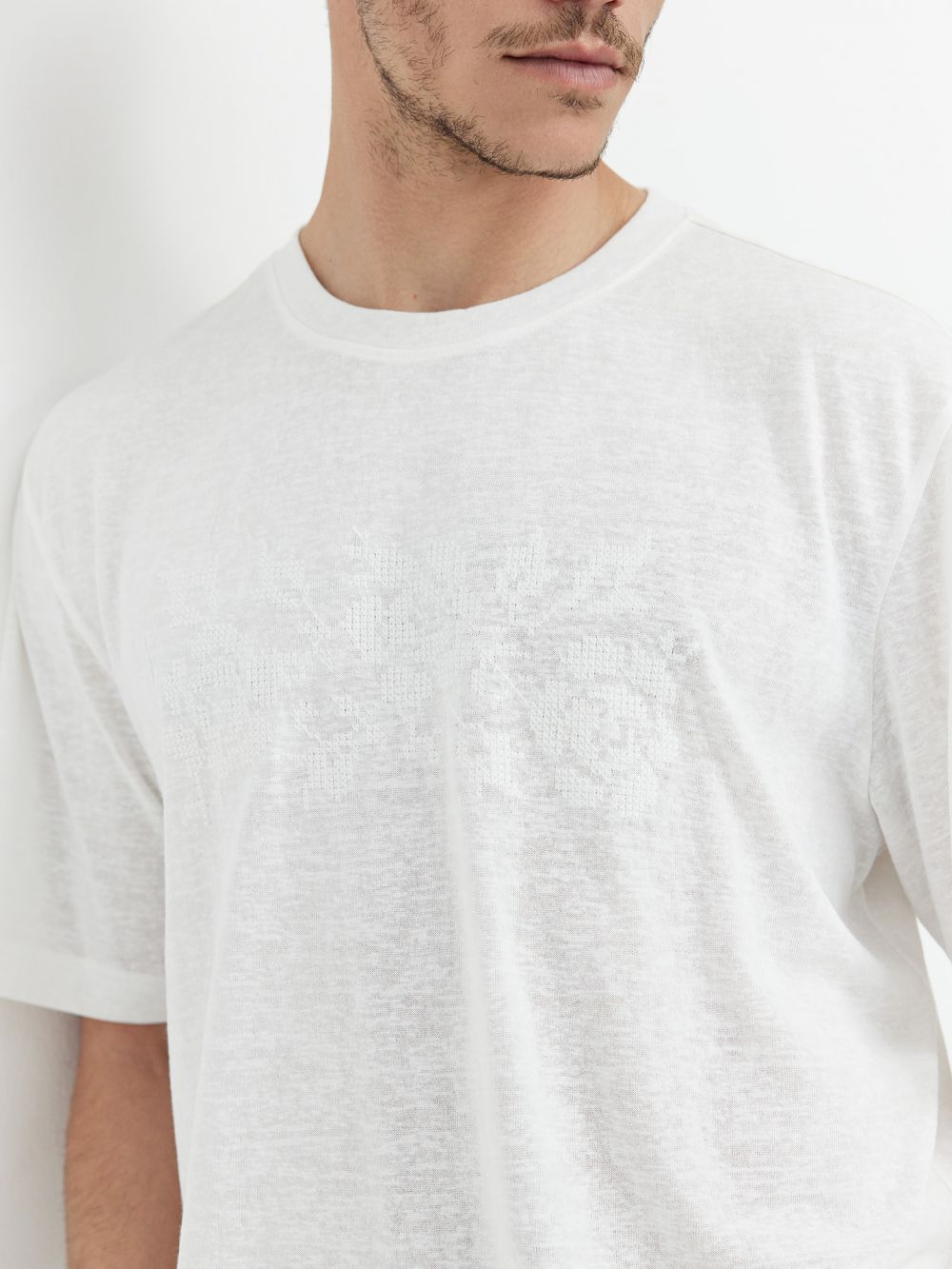 טי-שירט RELAXED FIT רקומה