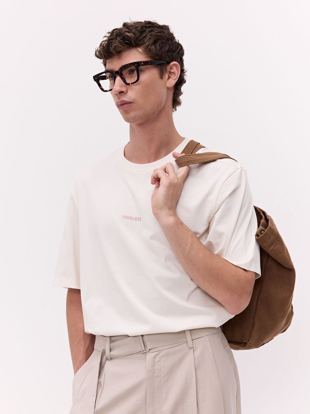 טי-שירט עם רקמה