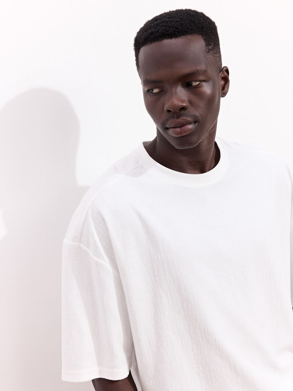 טי שירט עם טקסטורה