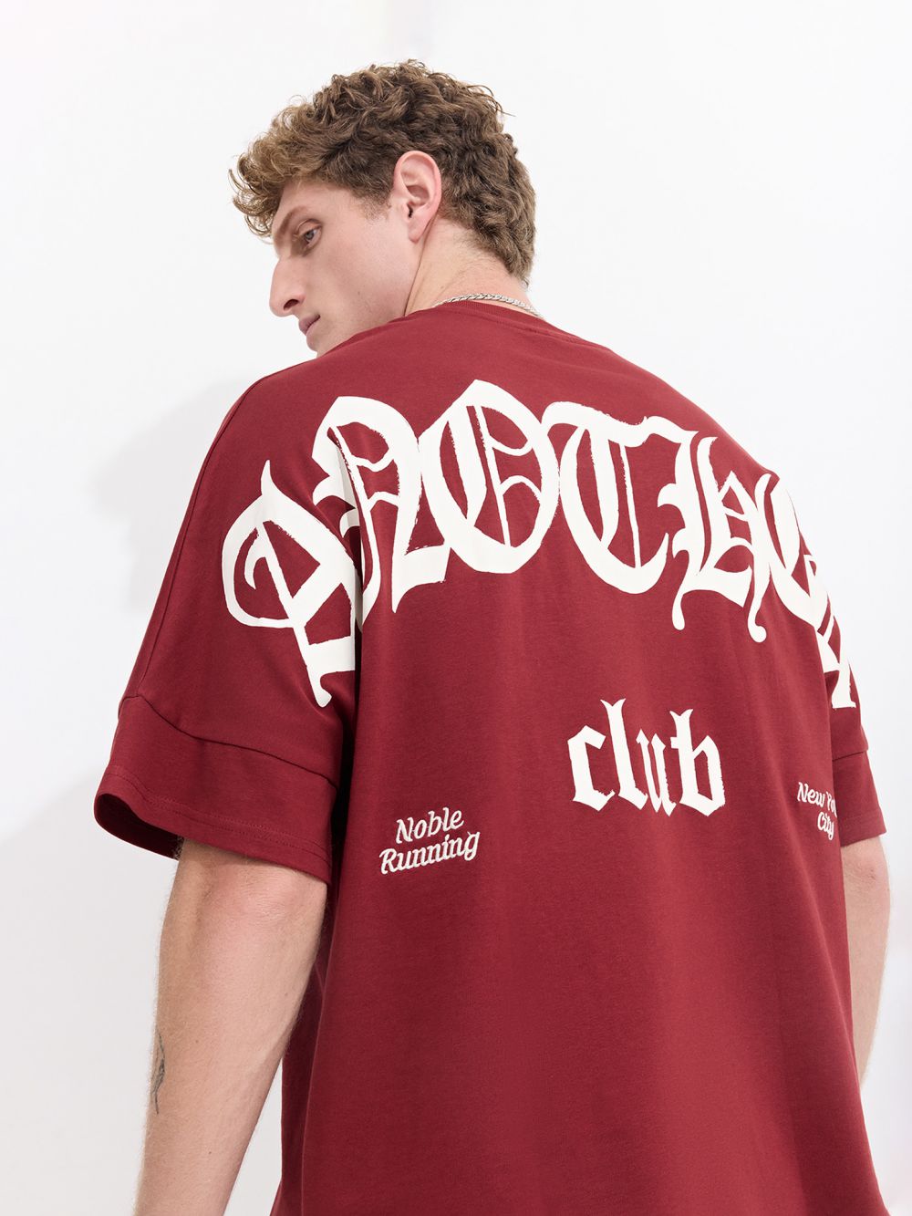 חולצת טי אוברסייז עם הדפס