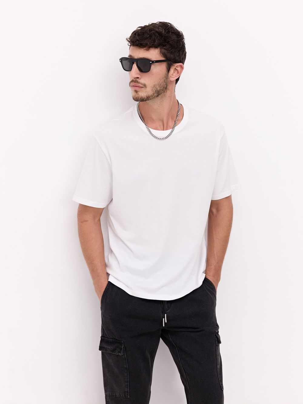 טי שירט בייסיק שרוול קצר עם צווארון עגול