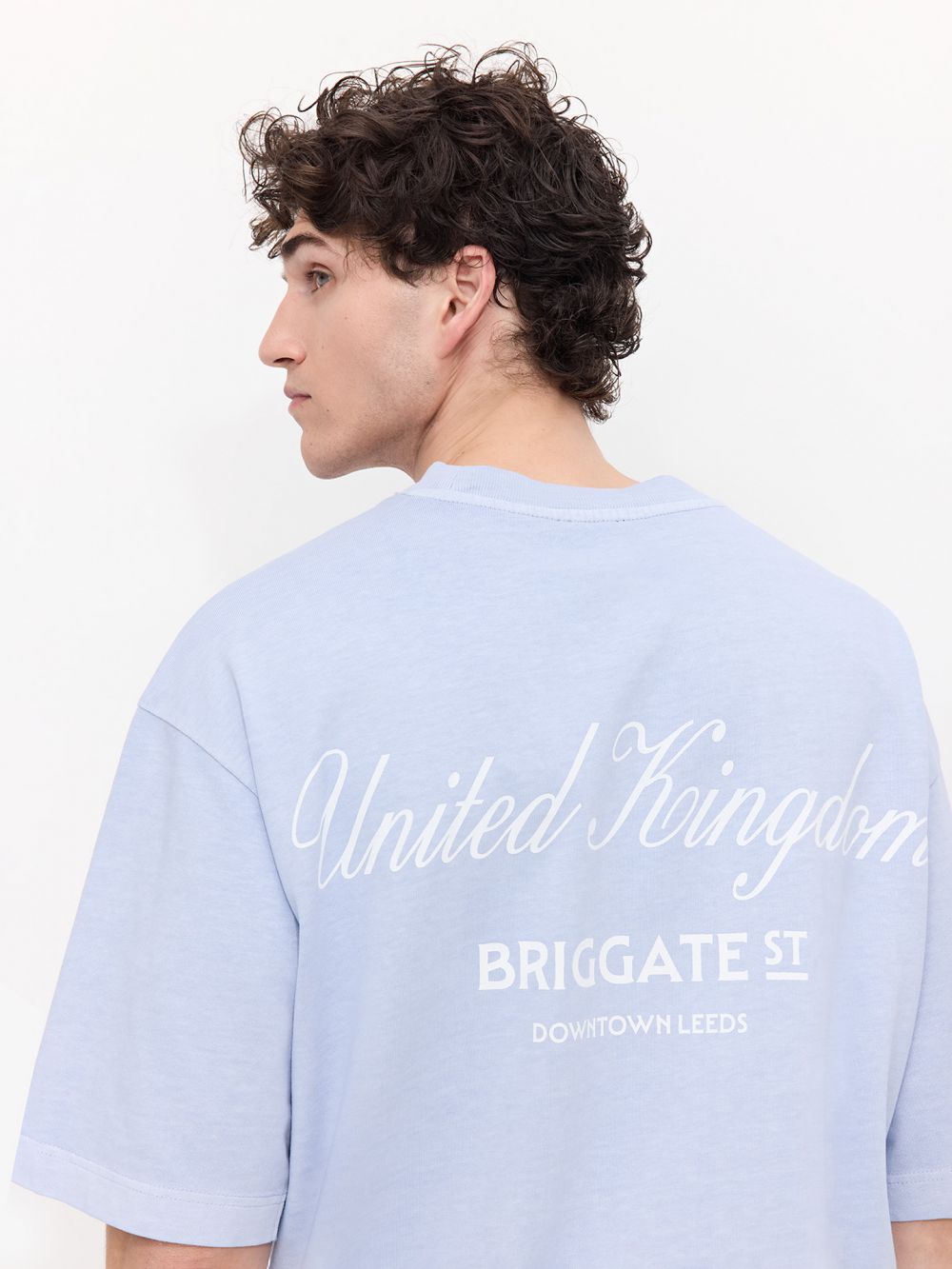 טי שירט שטופה הדפס בגב