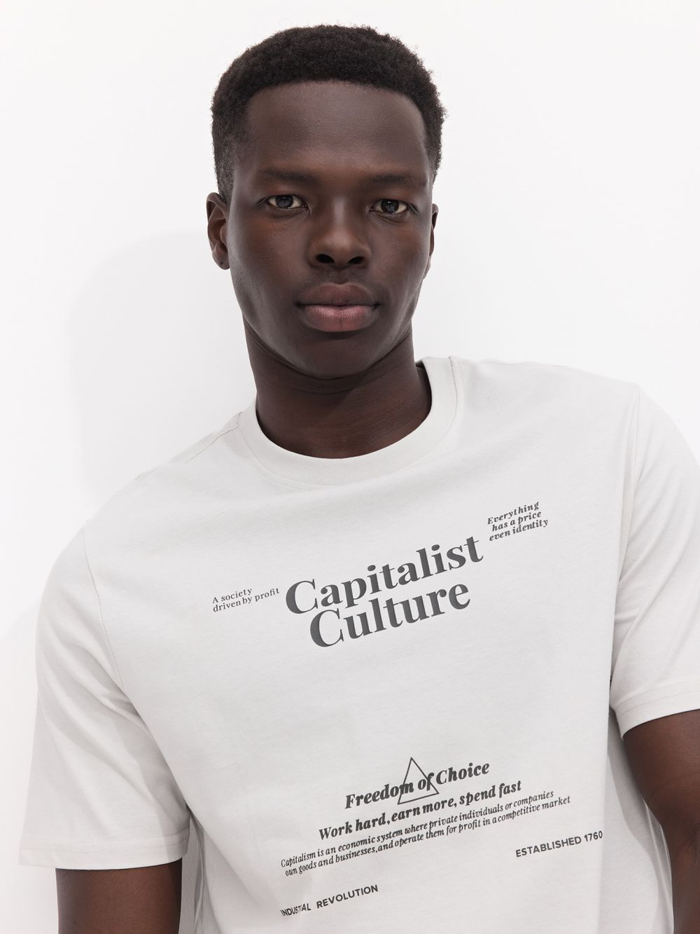 טי שירט מודפסת