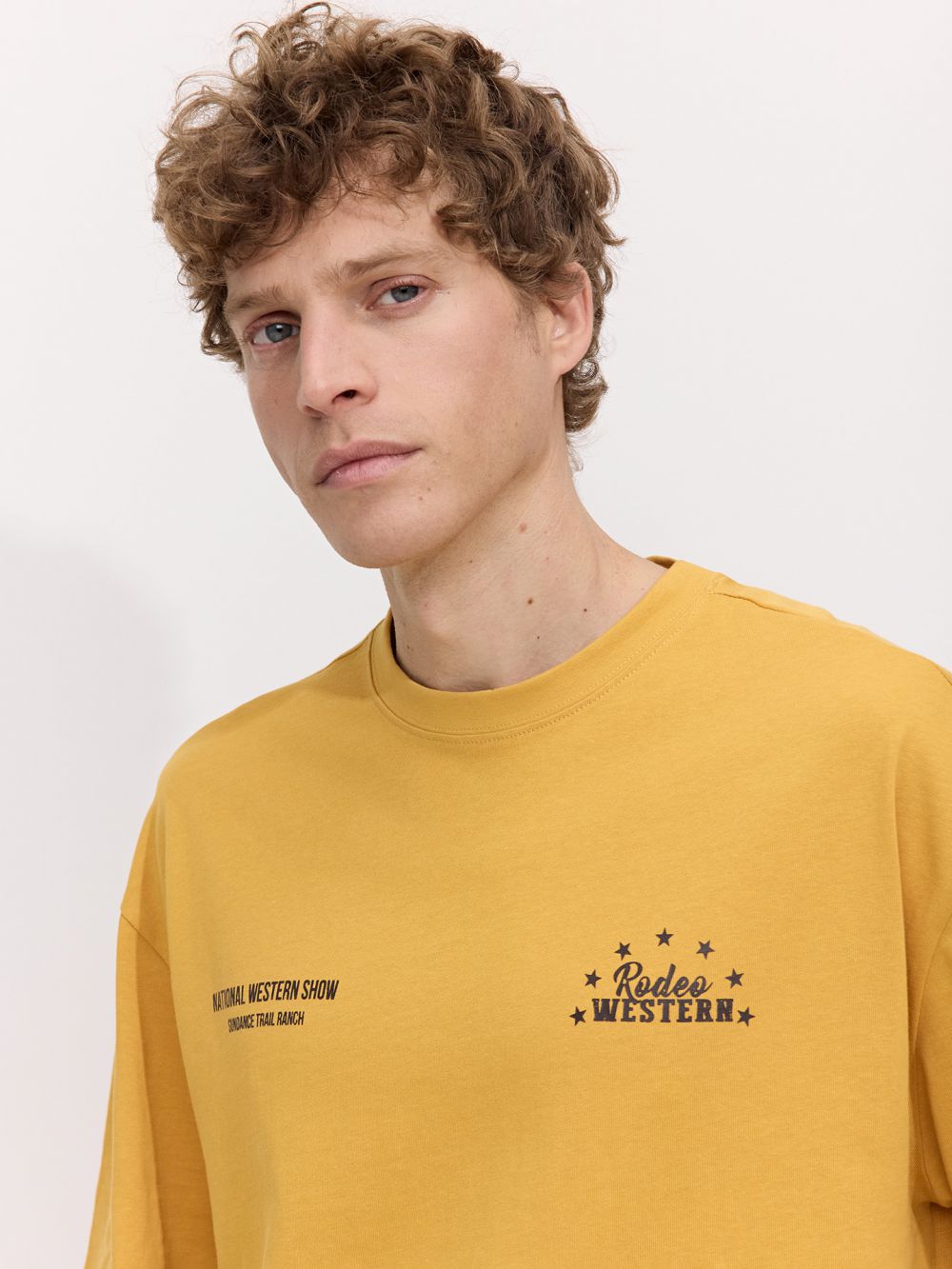 טי שירט BOXY עם דפוס