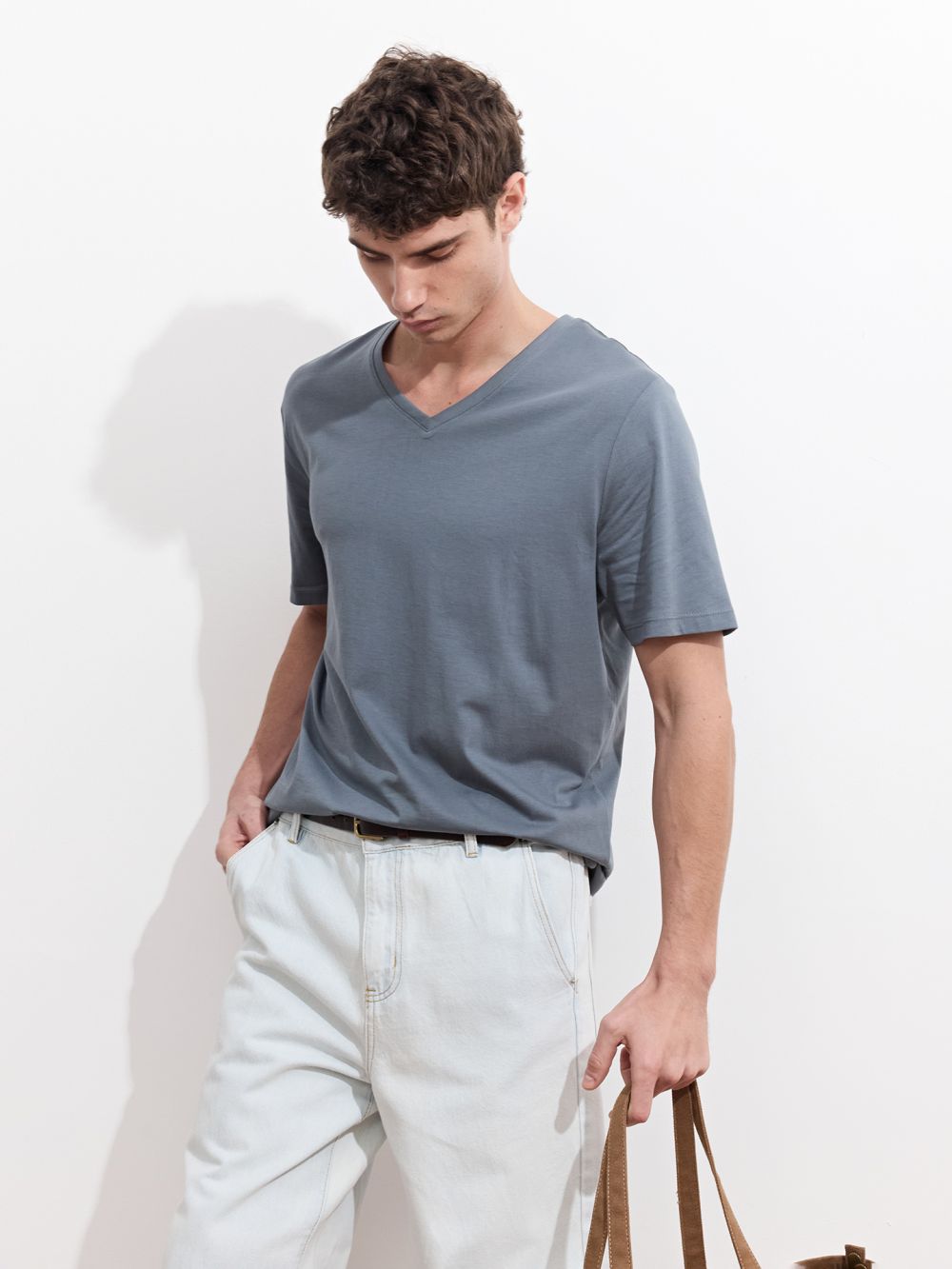 טי שירט פימה עם צווארון v