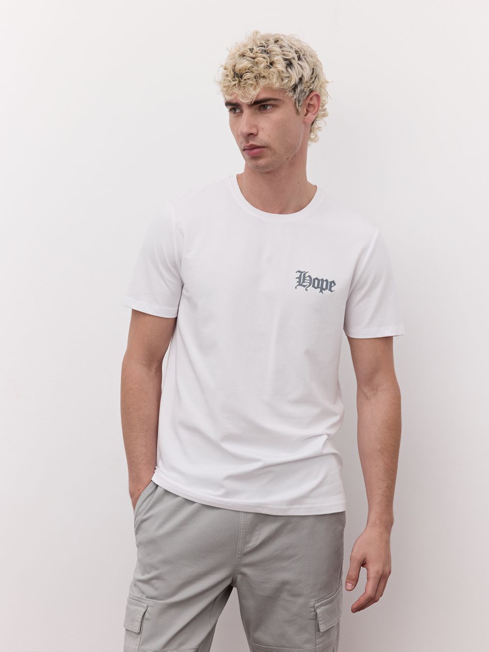 טי שירט לייקרה מודפסת בגזרה משוחררת