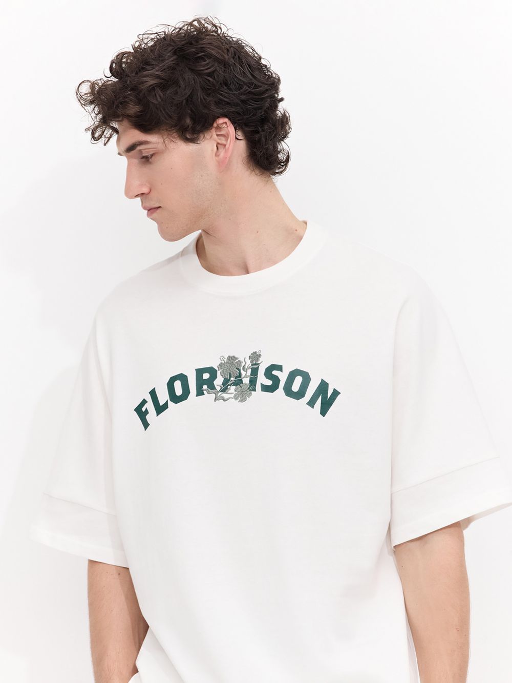 טי שירט בגזרת אוברסייז