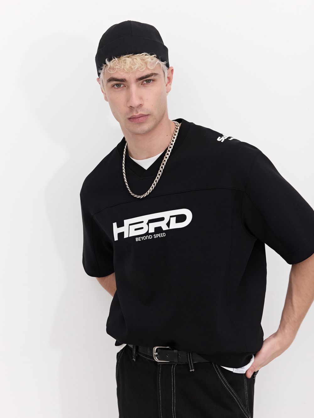 טי-שירט ספורטיבית