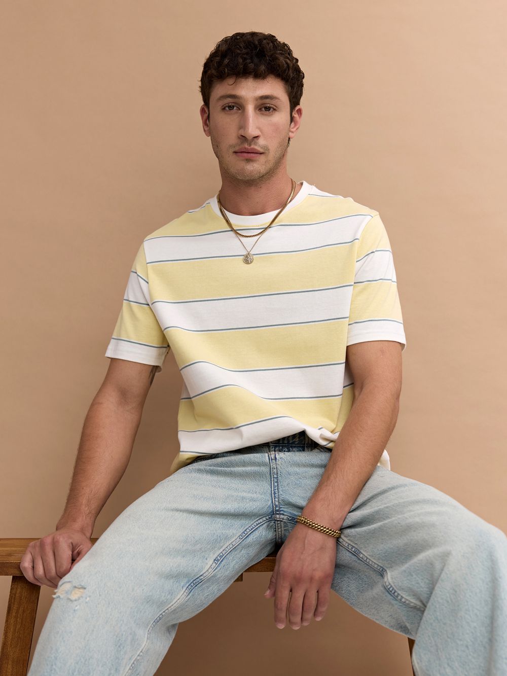 חולצה עם פסים