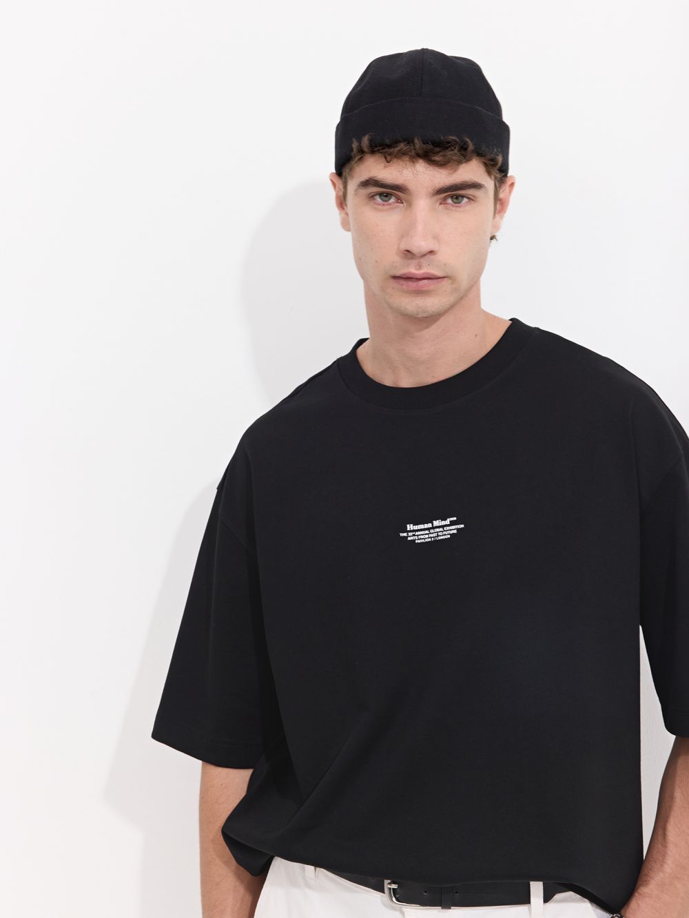 טי שירט עם דפוס גב