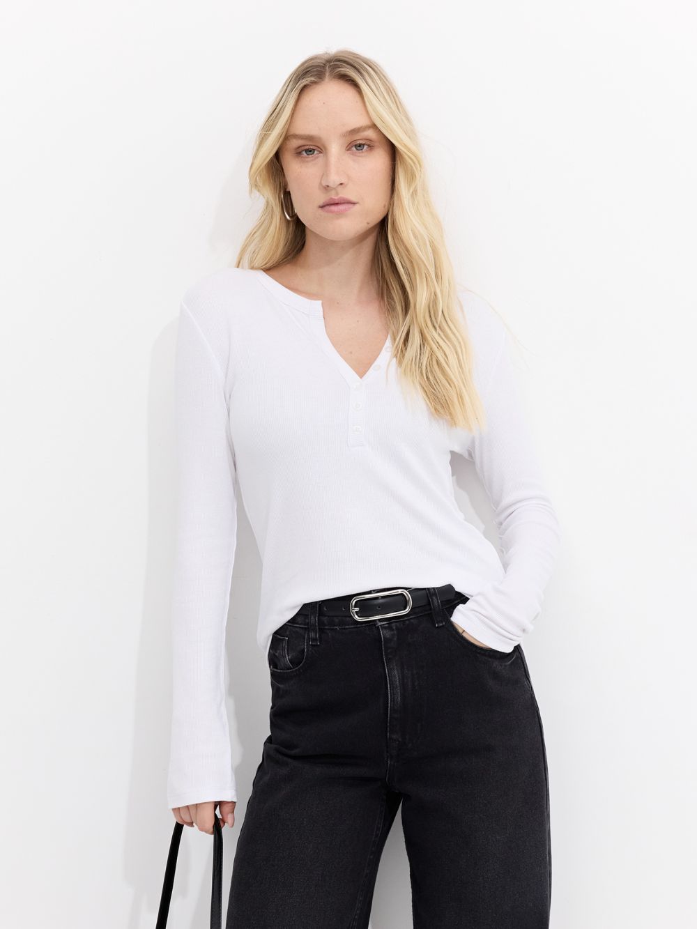 טי שירט עם כפתרה