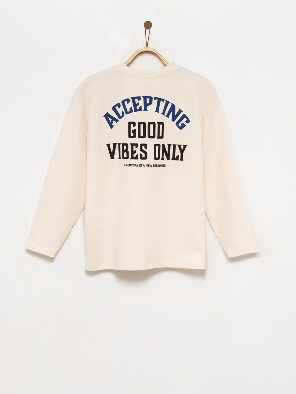 טי-שירט ארוכה עם הדפס