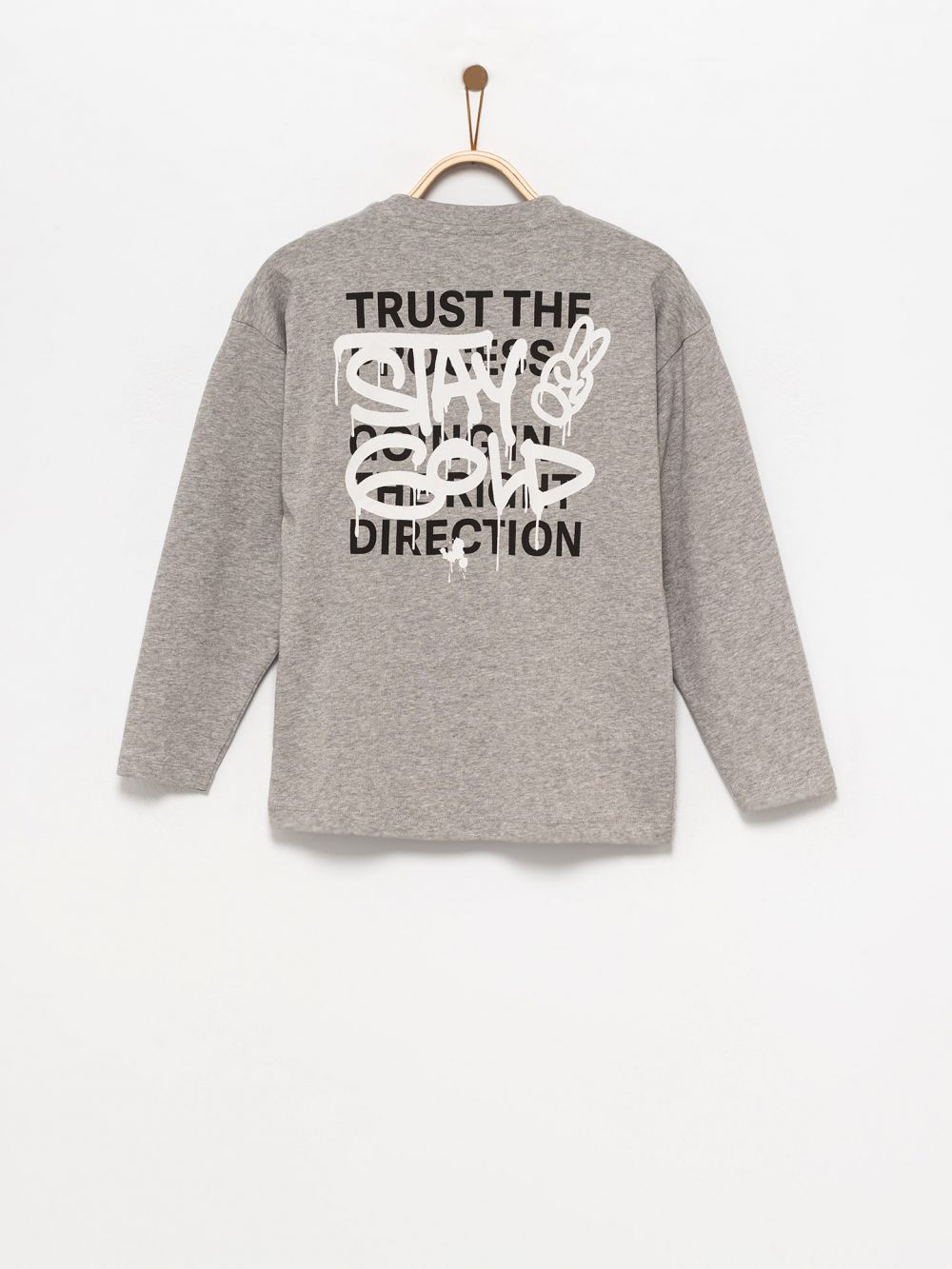 טי-שירט ארוכה עם כיתוב