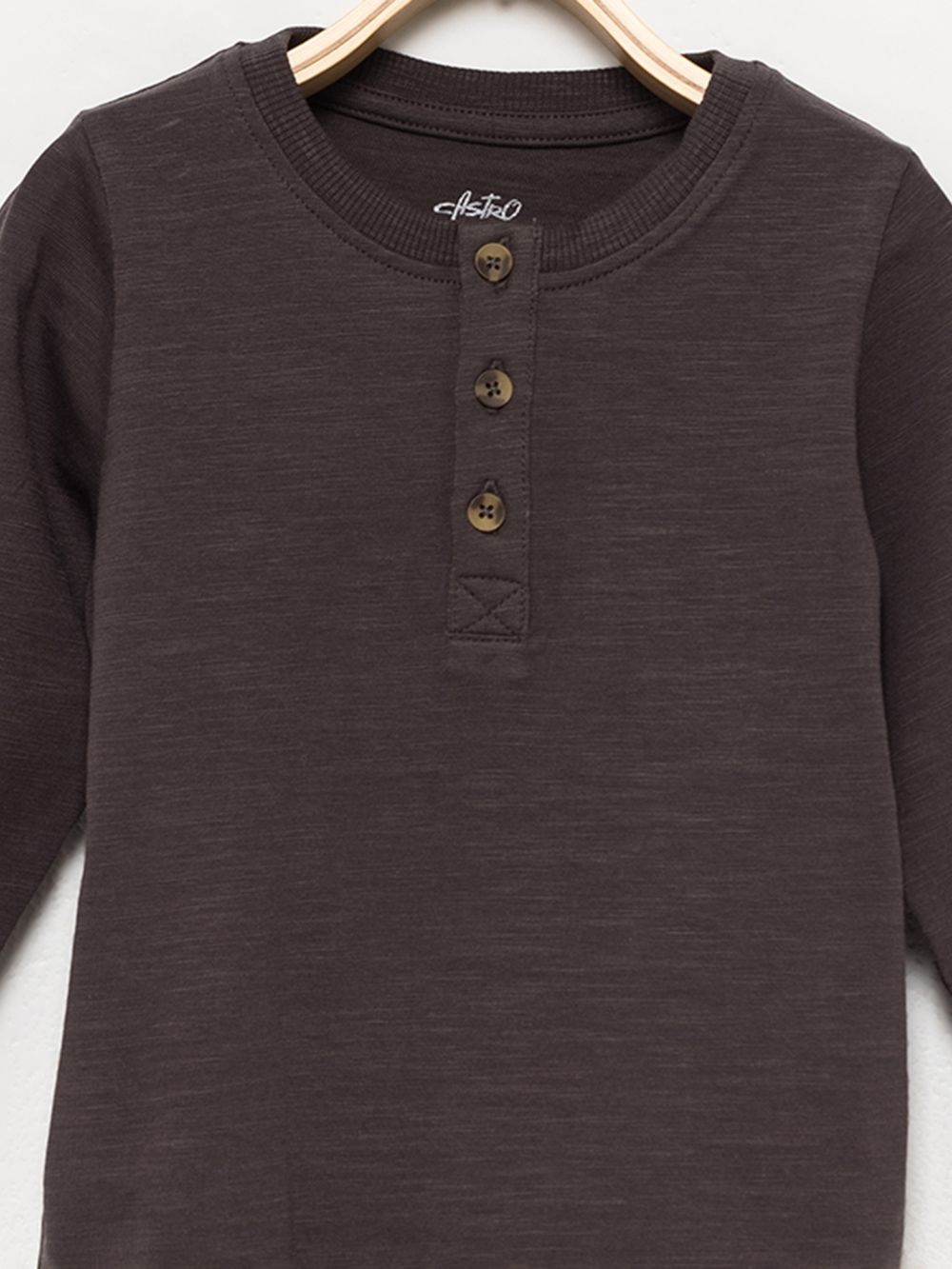 טי-שירט כפתורים ארוכה