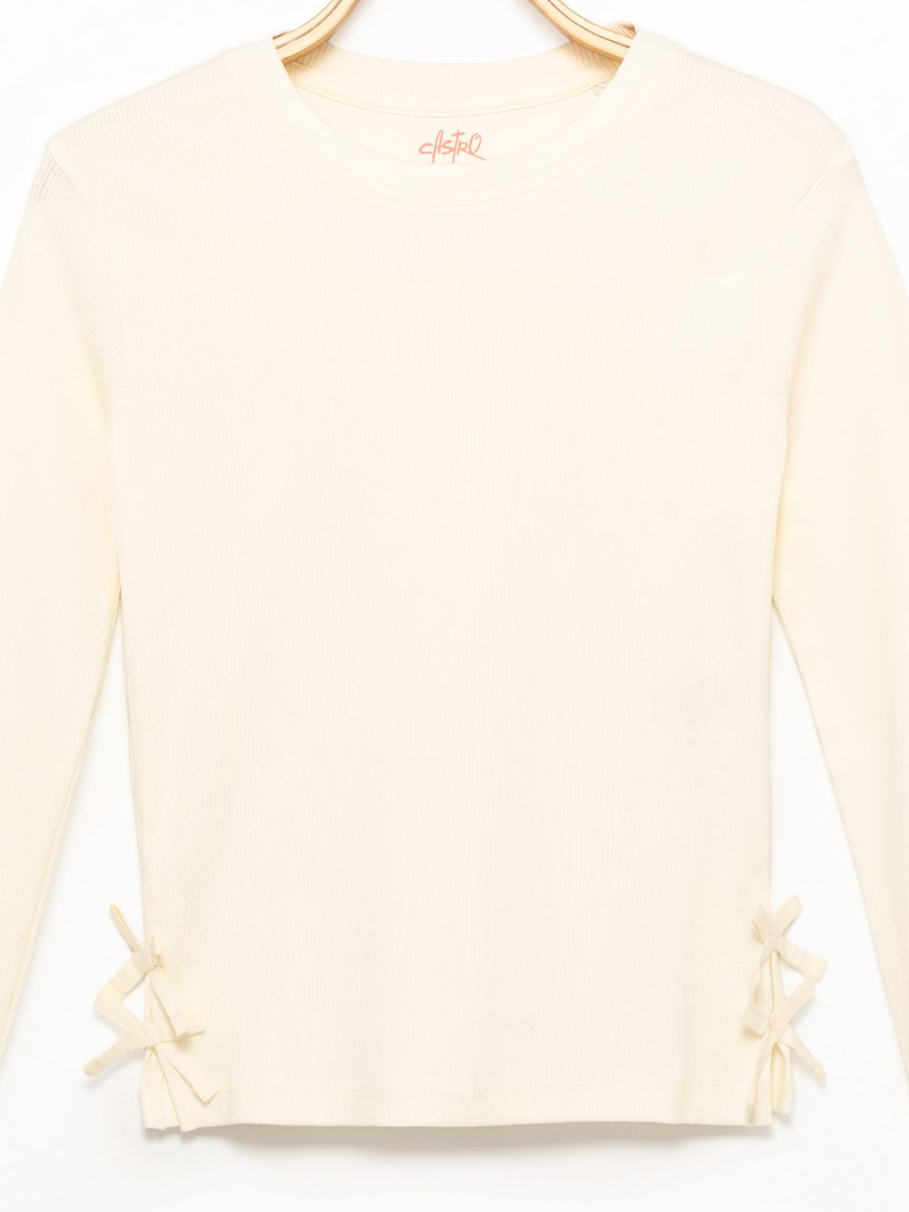 טי שרט שרוול ארוך עם פפיונים בצד