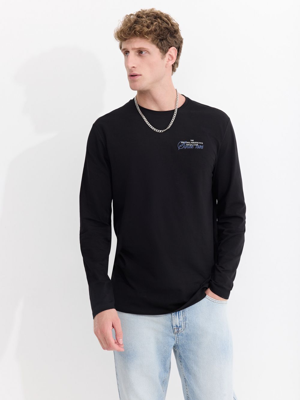 טי שרוול ארוך עם הדפס