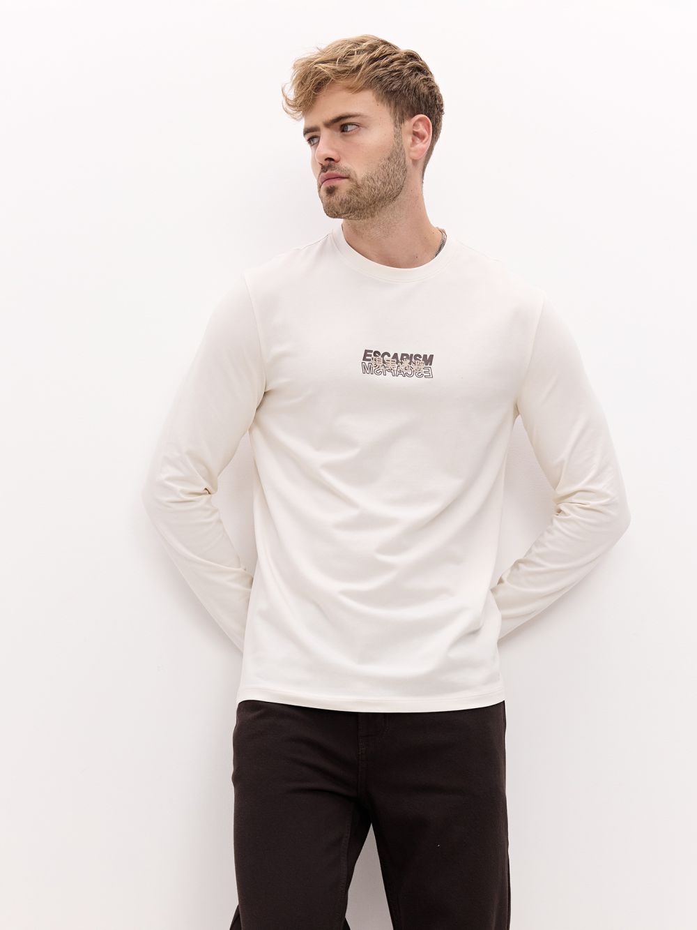 טי-שירט ארוכה עם כיתוב