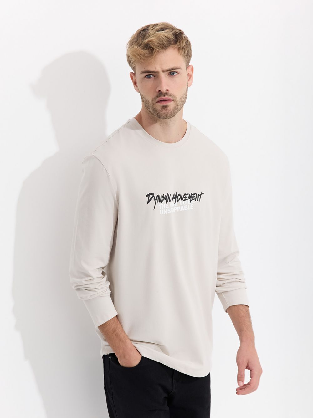 טי שרוול ארוך עם הדפס