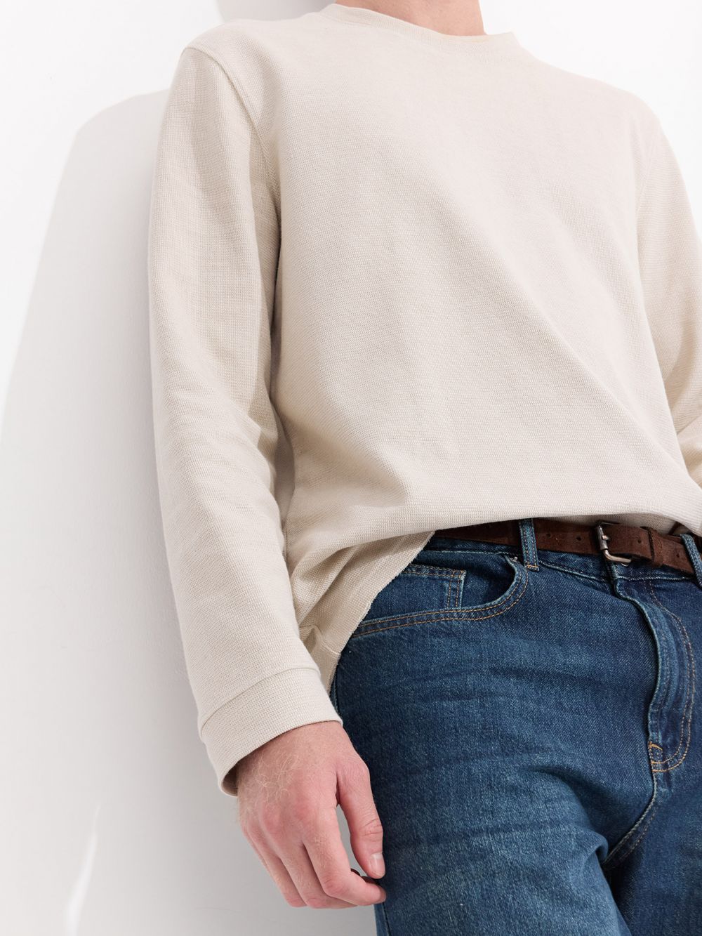 טי שירט שרוול ארוך עם טקסטורה