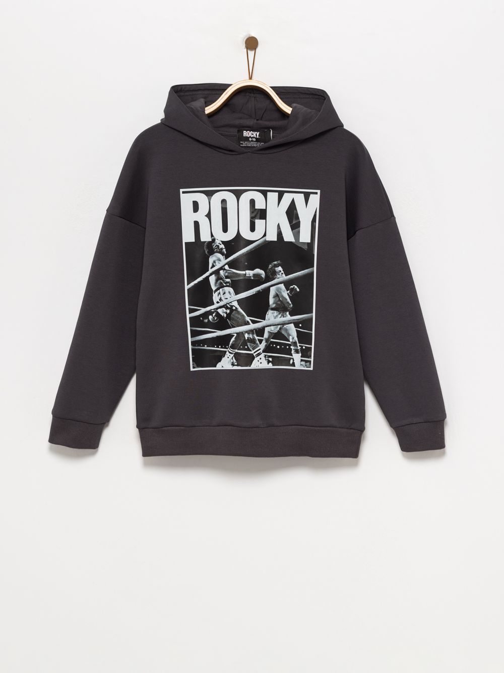 סווטשירט רוקי