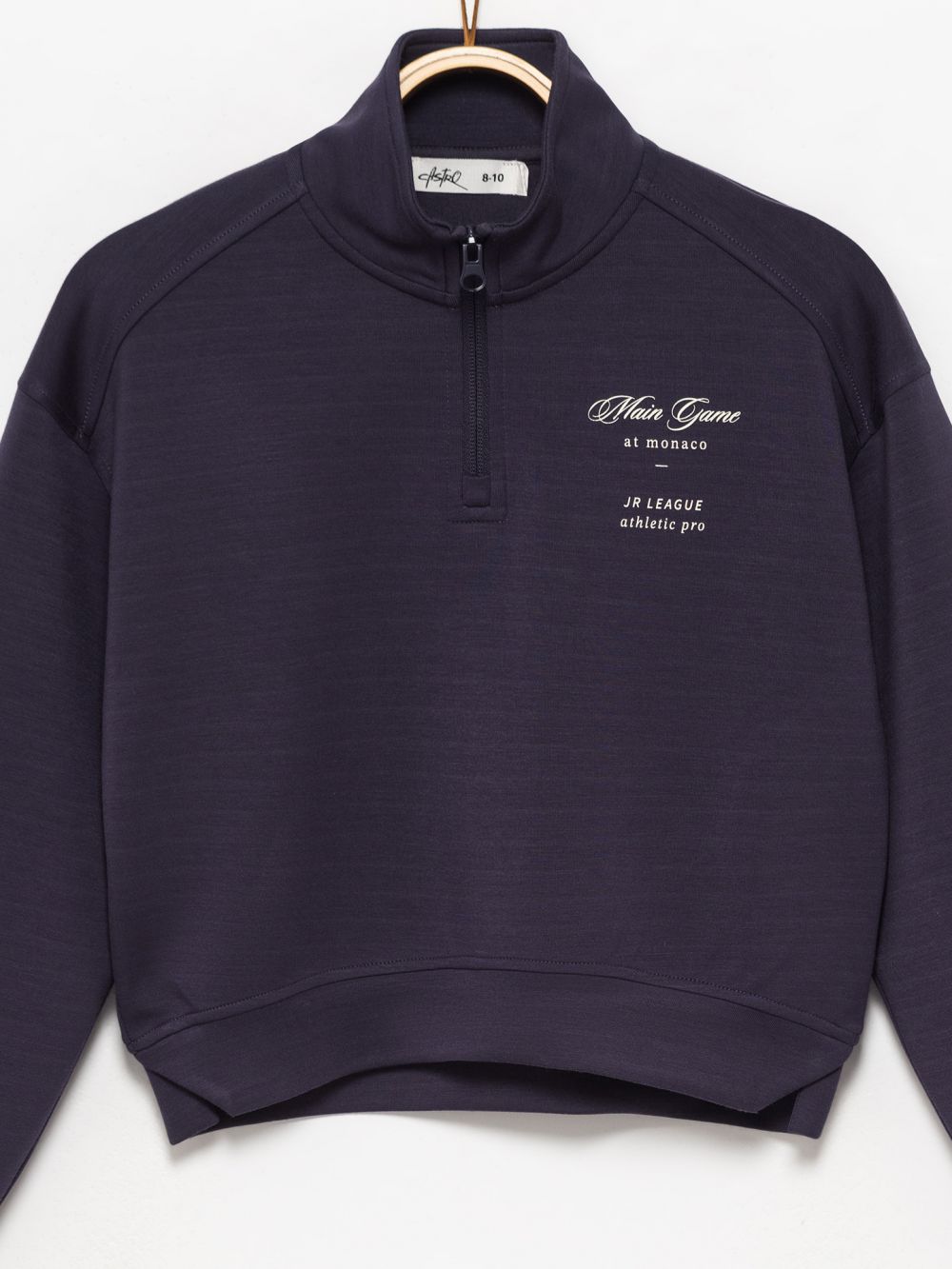 סווטשירט עם צווארון גבוה