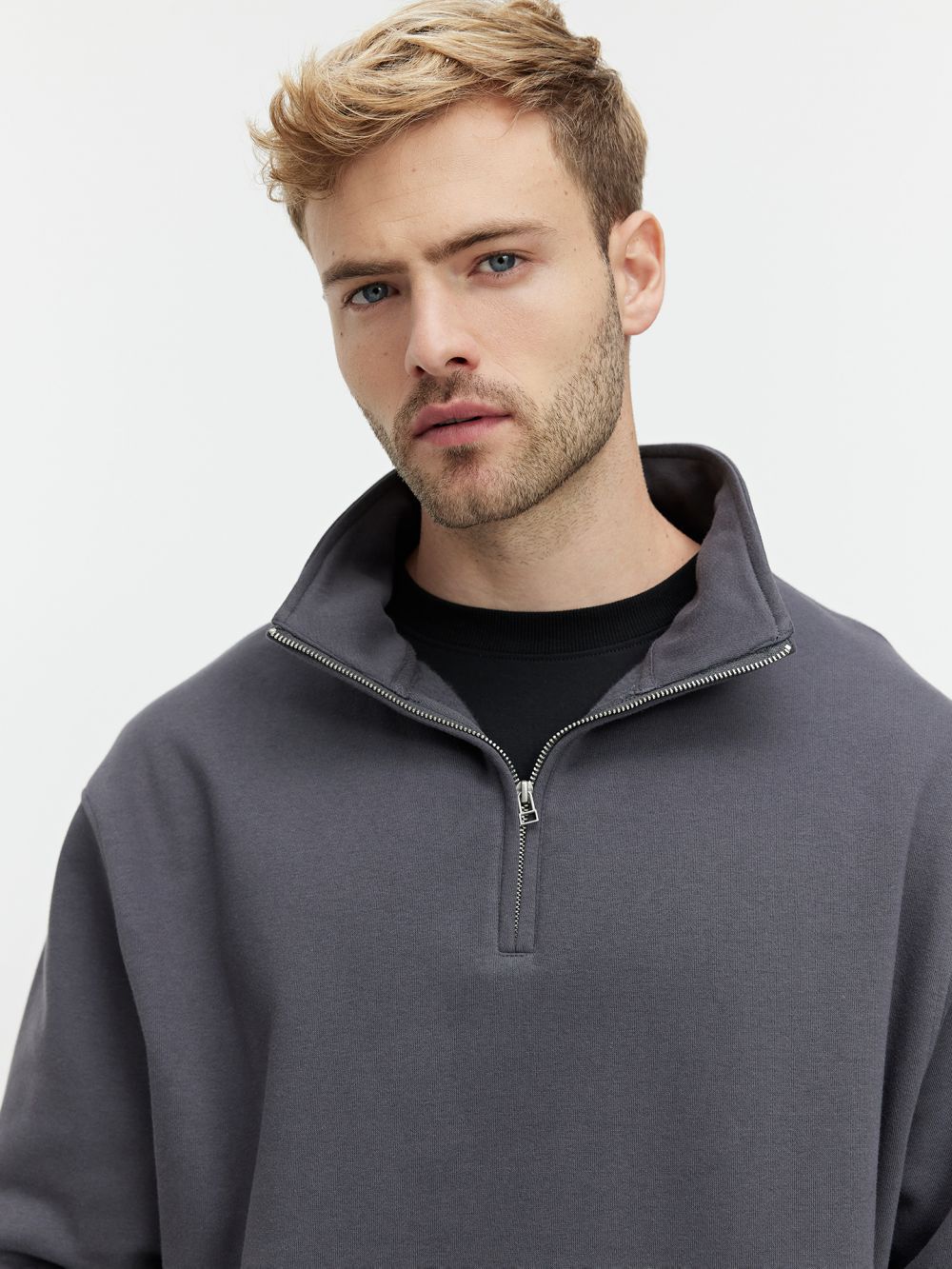 סוויטשירט עם ריצ’רץ’ חצי