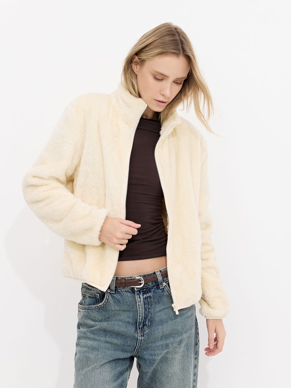 סווטשירט פרוותי עם רוכסן וצאורון