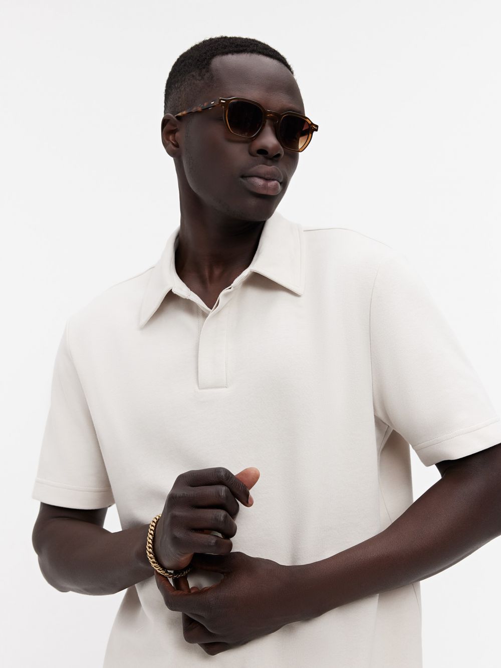 פולו עם כפתרה נסתרת