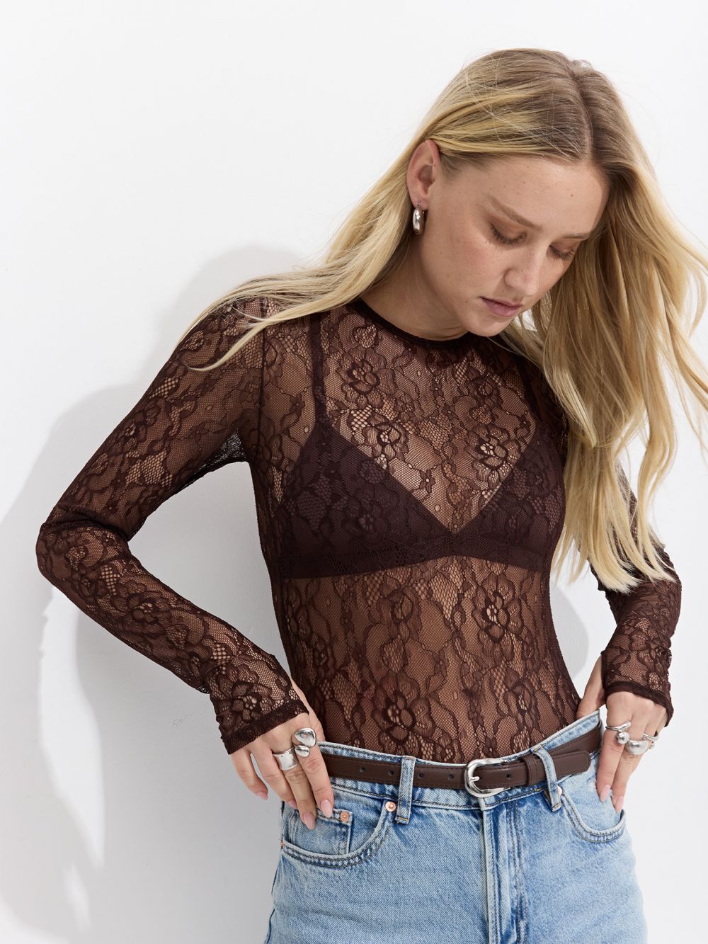 בגד גוף תחרה ארוך