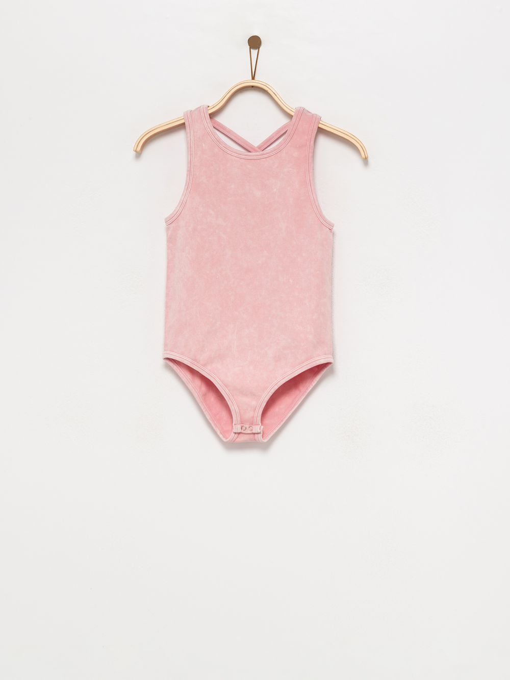 בגד גוף עם איקס בגב