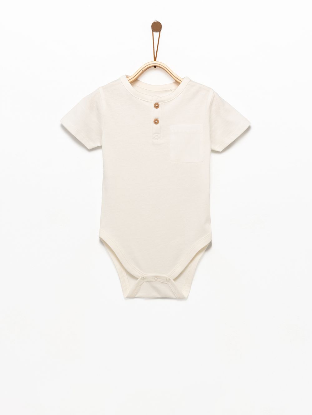 בגד גוף עם כפתרה