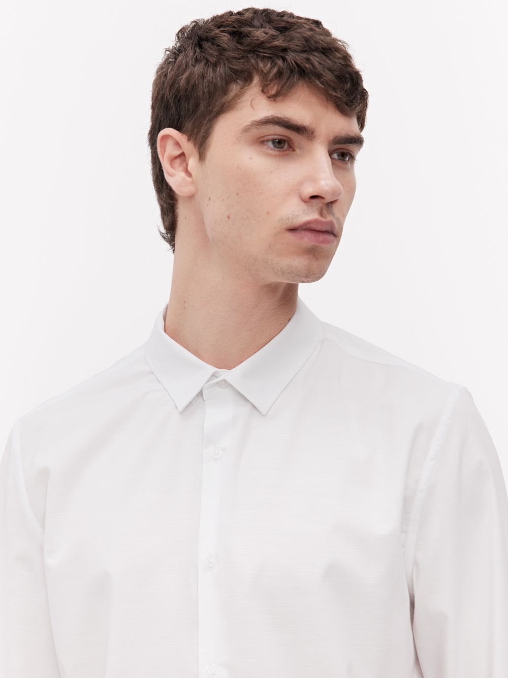 חולצה מכופתרת בגזרת Slim