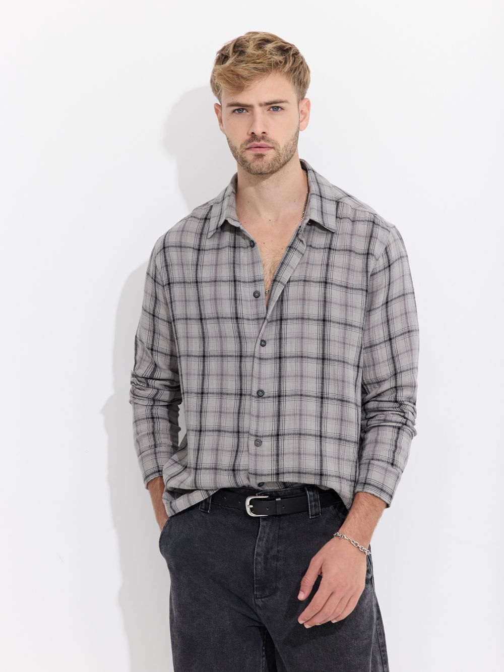 חולצה מכופתרת עם אפקט מקומט