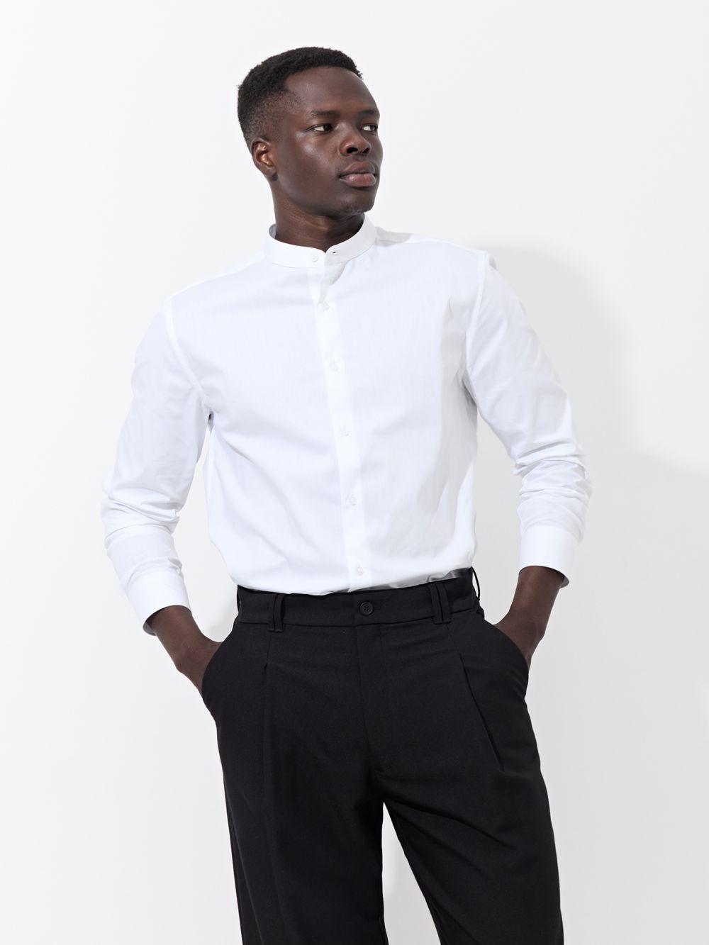 חולצה בגזרת סופר סלים