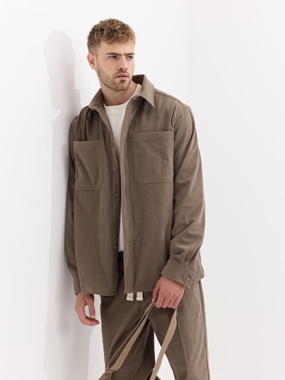 חולצת over shirt מבד קורדרוי