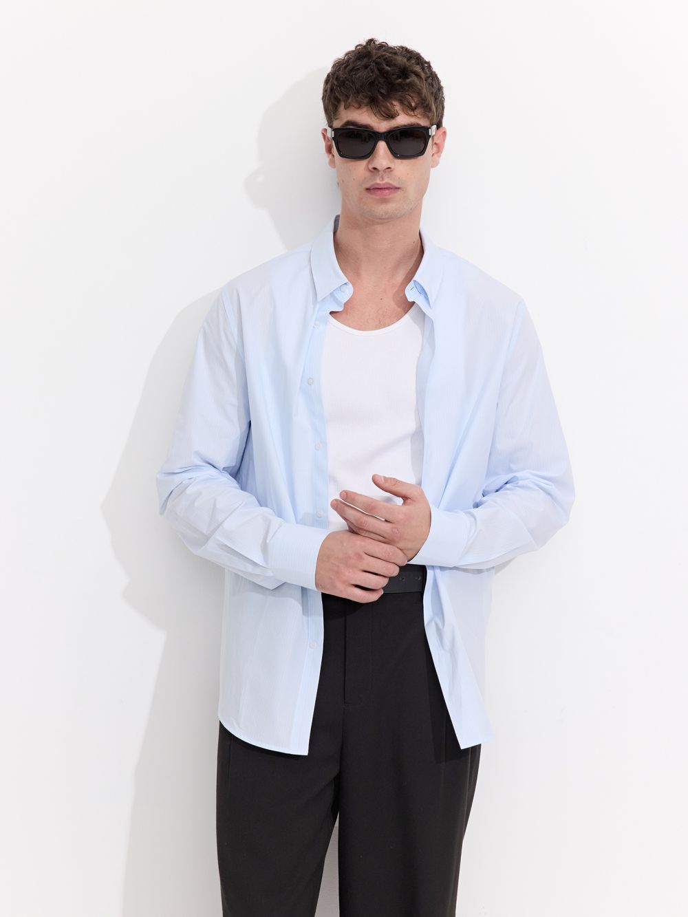 חולצה מכופתרת עם פסים