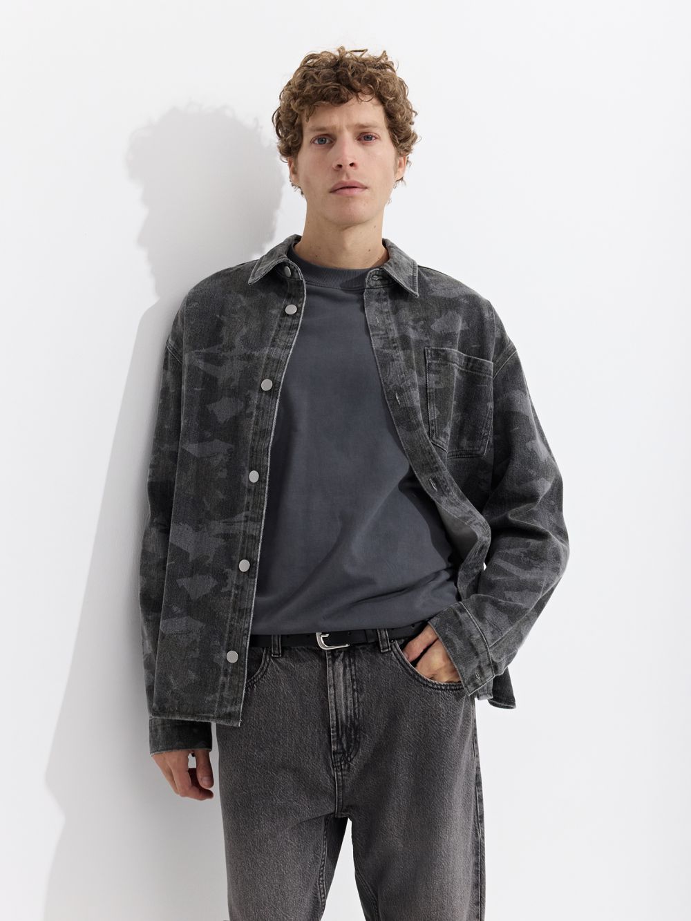 אוברשירט עם הדפס אול-אובר