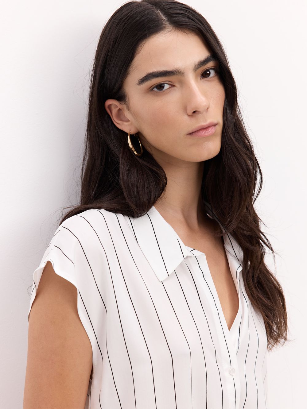 חולצת פסים מכופתרת קצרה