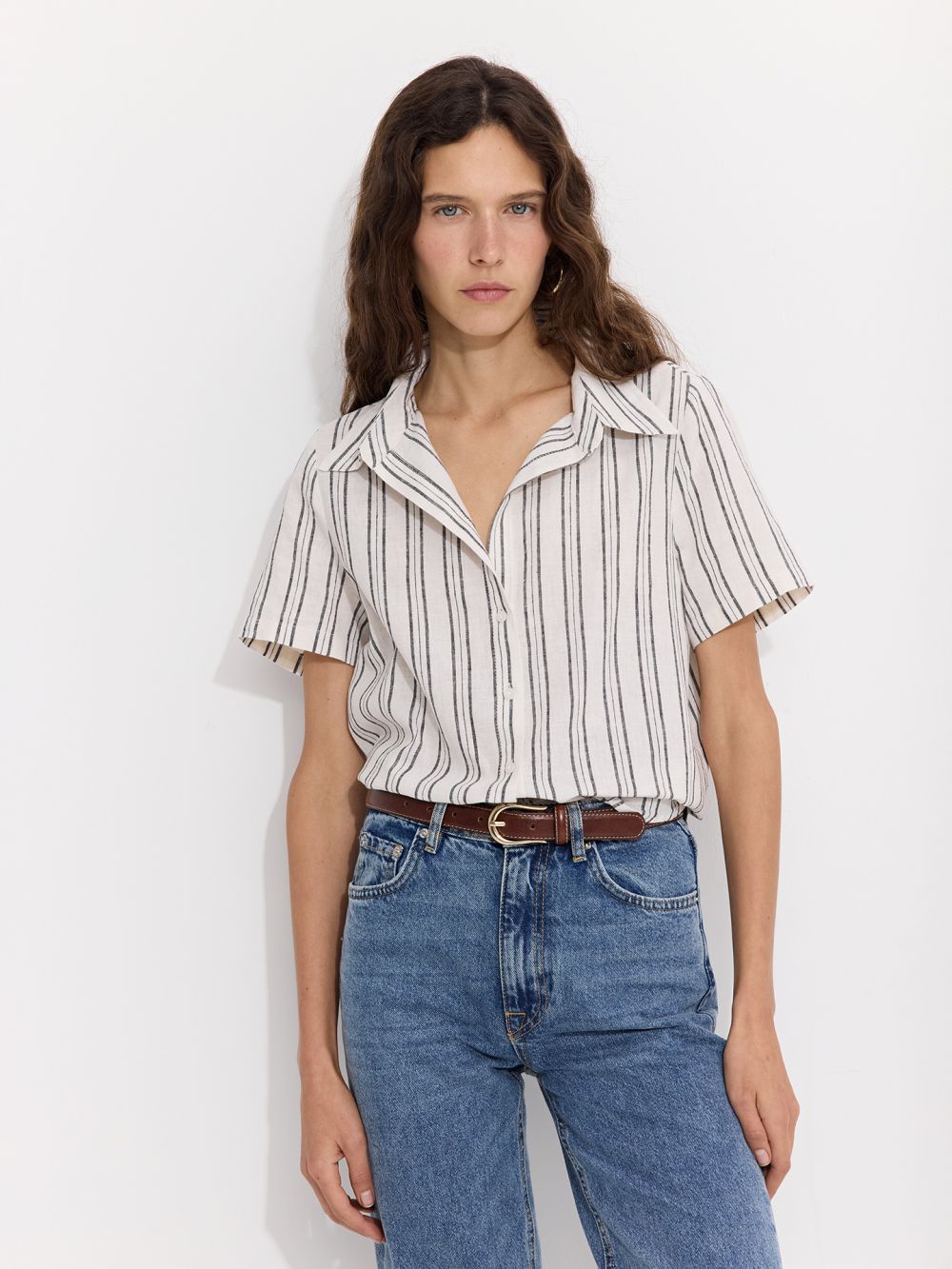 חולצת פסים מכופתרת