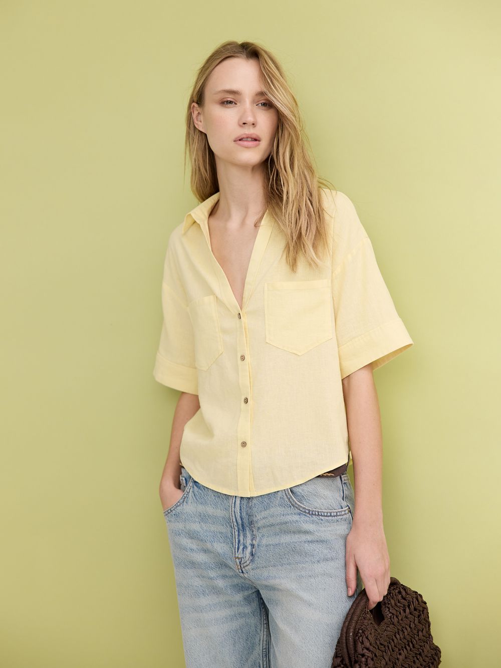 חולצה בגזרה Boxy במראה פשתן