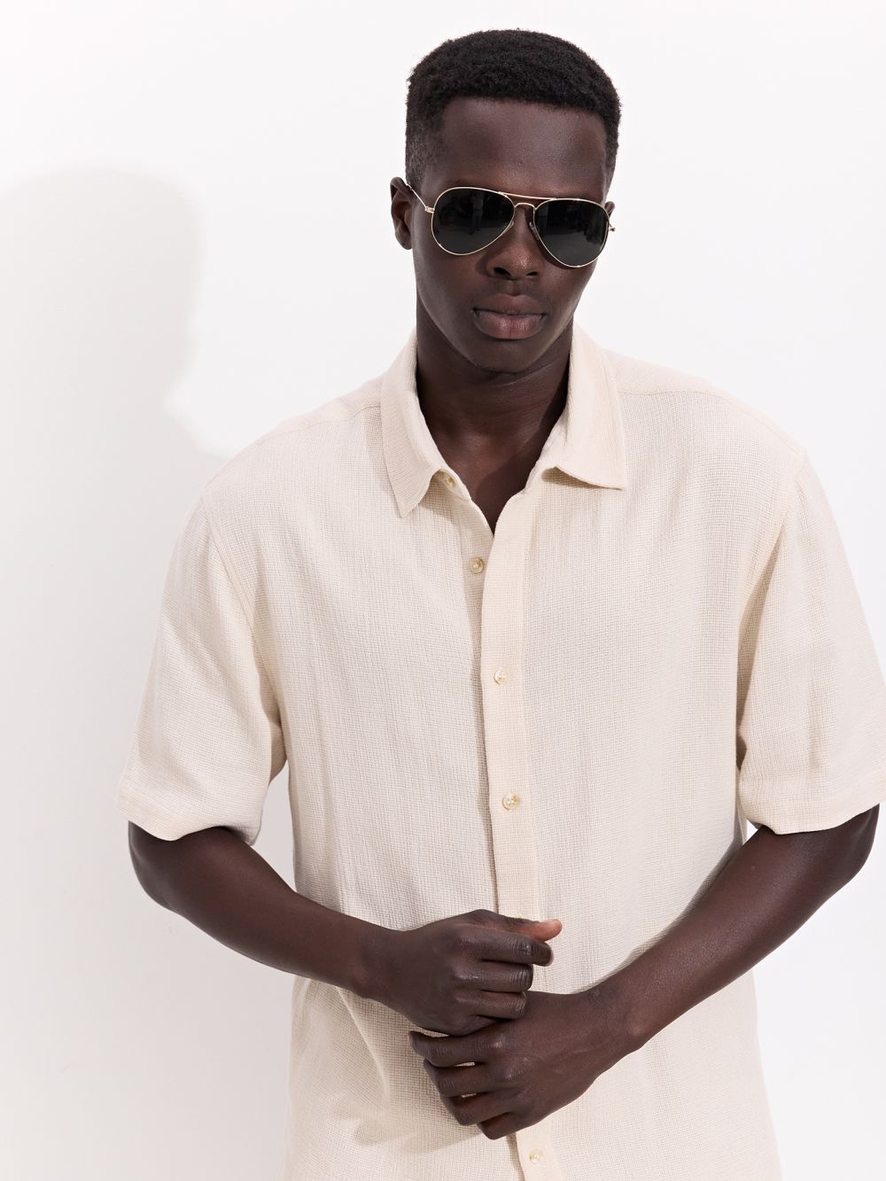 מכופתרת קצרה