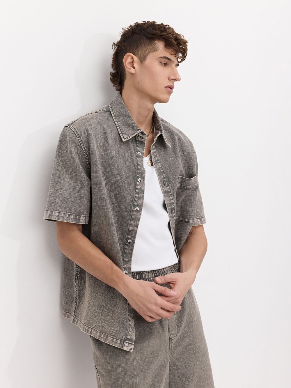 חולצה מכופתרת שטופה