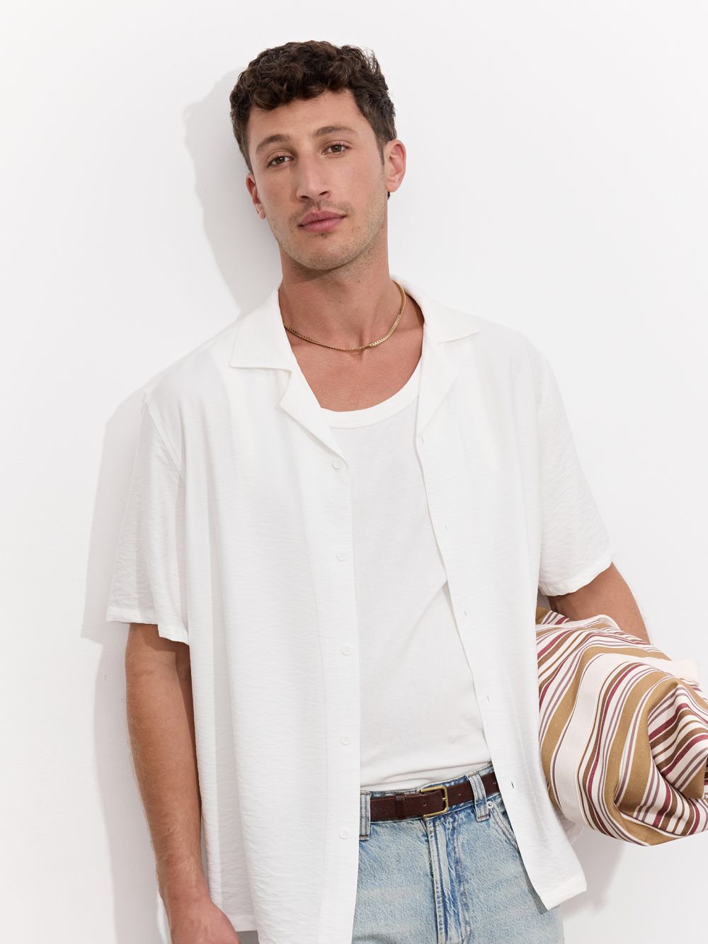 חולצת ריזורט עם טקסטורה